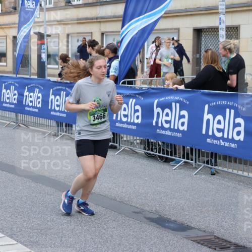 07.09.2025 - BARMER Alsterlauf Strokosch-Dieckow http://msf.ph/oto/8751991 07.09.2025 10:15:06 Ziel 2132, 2674, 2698, 2705, 2936, 3243, 3548, 3703, 3885, 3886, 4024, 4442, 4443, 4756, 4757, 5952, 6047, 6194, 6263, 6266, 6267, 6273, 8482 meine-sportfotos.de