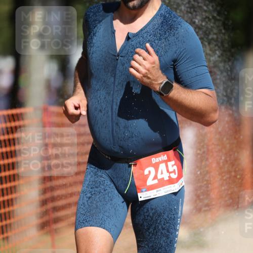 07.09.2025 - 19. Norderstedt Triathlon Michael Strokosch http://msf.ph/oto/8752015 07.09.2025 12:45:49 Laufen 226, 245, 1246, 1329, 1386 meine-sportfotos.de