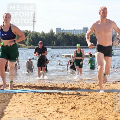 07.09.2025 - 19. Norderstedt Triathlon Luisa Fischer http://msf.ph/oto/8752057 07.09.2025 11:20:51 Schwimmen 138, 140, 719, 720, 729 meine-sportfotos.de