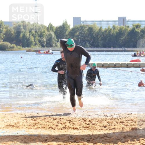 07.09.2025 - 19. Norderstedt Triathlon Luisa Fischer http://msf.ph/oto/8752080 07.09.2025 15:32:28 Schwimmen 488, 526, 548 meine-sportfotos.de