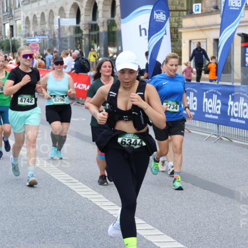 07.09.2025 - BARMER Alsterlauf Strokosch-Dieckow http://msf.ph/oto/8752085 07.09.2025 10:15:00 Ziel 2158, 2651, 2674, 2705, 2936, 3132, 3133, 3243, 3548, 3703, 3885, 3886, 4024, 4177, 4442, 4443, 4556, 4756, 4757, 4878, 4879, 5134, 5291, 5631, 5952, 6194, 8482 meine-sportfotos.de