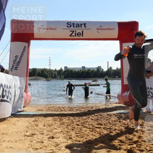 07.09.2025 - 19. Norderstedt Triathlon Luisa Fischer http://msf.ph/oto/8752129 07.09.2025 15:32:33 Schwimmen 488, 543, 548 meine-sportfotos.de