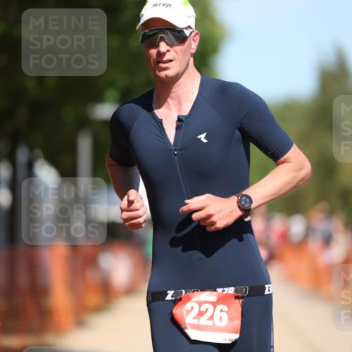07.09.2025 - 19. Norderstedt Triathlon Michael Strokosch http://msf.ph/oto/8752157 07.09.2025 12:45:56 Laufen 226, 1246 meine-sportfotos.de