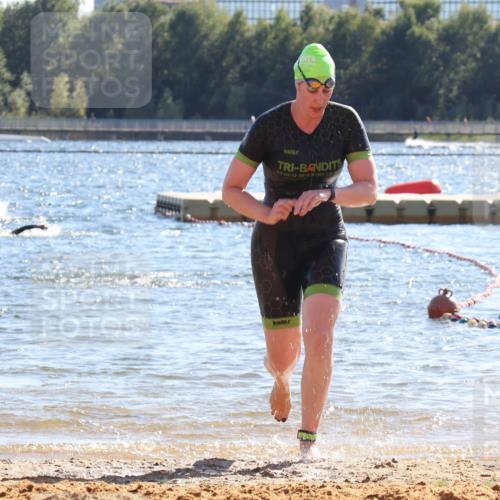 07.09.2025 - 19. Norderstedt Triathlon Luisa Fischer http://msf.ph/oto/8752207 07.09.2025 15:32:51 Schwimmen 529, 543, 1082 meine-sportfotos.de
