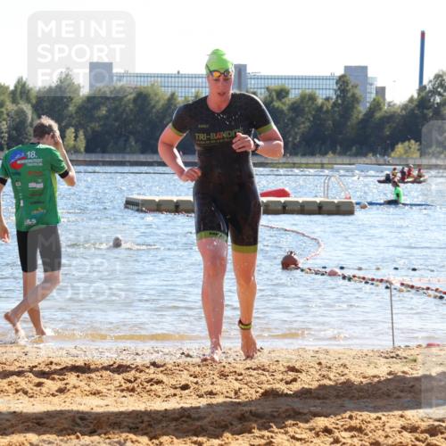 07.09.2025 - 19. Norderstedt Triathlon Luisa Fischer http://msf.ph/oto/8752218 07.09.2025 15:32:52 Schwimmen 529, 1082 meine-sportfotos.de