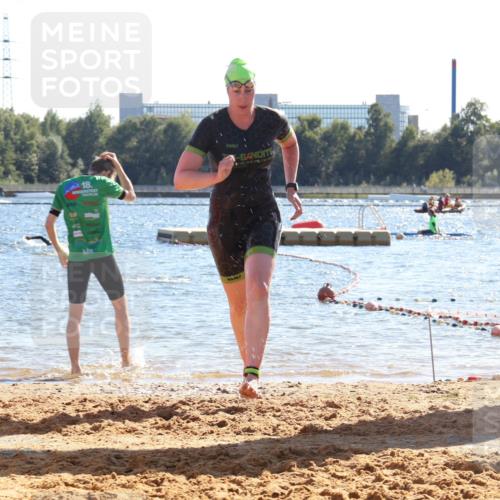 07.09.2025 - 19. Norderstedt Triathlon Luisa Fischer http://msf.ph/oto/8752221 07.09.2025 15:32:52 Schwimmen 529, 1082 meine-sportfotos.de