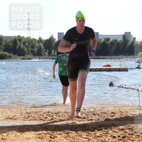 07.09.2025 - 19. Norderstedt Triathlon Luisa Fischer http://msf.ph/oto/8752227 07.09.2025 15:32:53 Schwimmen 529, 1082 meine-sportfotos.de