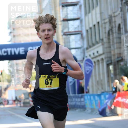 07.09.2025 - BARMER Alsterlauf Strokosch-Dieckow http://msf.ph/oto/8752289 07.09.2025 11:05:53 Ziel 52, 61, 62, 64, 65, 68 meine-sportfotos.de