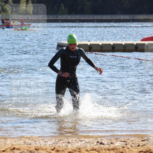 07.09.2025 - 19. Norderstedt Triathlon Luisa Fischer http://msf.ph/oto/8752302 07.09.2025 15:33:20 Schwimmen 516, 1080 meine-sportfotos.de
