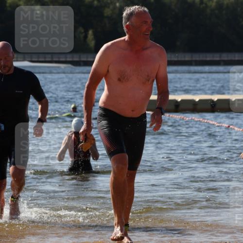 07.09.2025 - 19. Norderstedt Triathlon Luisa Fischer http://msf.ph/oto/8752305 07.09.2025 11:22:21 Schwimmen 233, 234, 287, 1315, 1319 meine-sportfotos.de