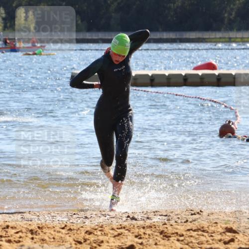07.09.2025 - 19. Norderstedt Triathlon Luisa Fischer http://msf.ph/oto/8752320 07.09.2025 15:33:21 Schwimmen 516, 1080 meine-sportfotos.de