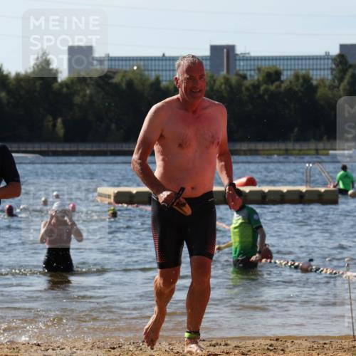 07.09.2025 - 19. Norderstedt Triathlon Luisa Fischer http://msf.ph/oto/8752322 07.09.2025 11:22:23 Schwimmen 234, 287, 1315, 1319 meine-sportfotos.de