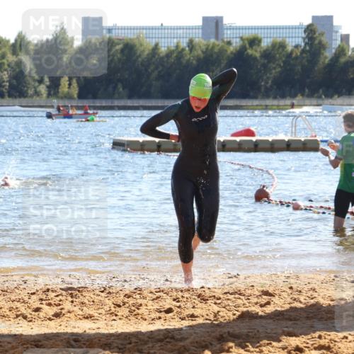 07.09.2025 - 19. Norderstedt Triathlon Luisa Fischer http://msf.ph/oto/8752328 07.09.2025 15:33:22 Schwimmen 516, 1080 meine-sportfotos.de