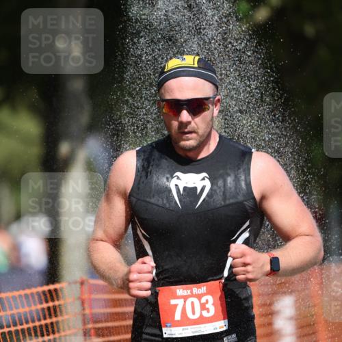 07.09.2025 - 19. Norderstedt Triathlon Michael Strokosch http://msf.ph/oto/8752338 07.09.2025 12:46:10 Laufen 703, 1370, 1382 meine-sportfotos.de