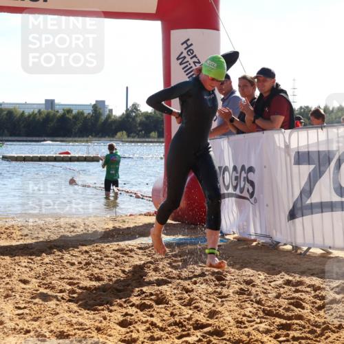 07.09.2025 - 19. Norderstedt Triathlon Luisa Fischer http://msf.ph/oto/8752354 07.09.2025 15:33:24 Schwimmen 516, 1080 meine-sportfotos.de