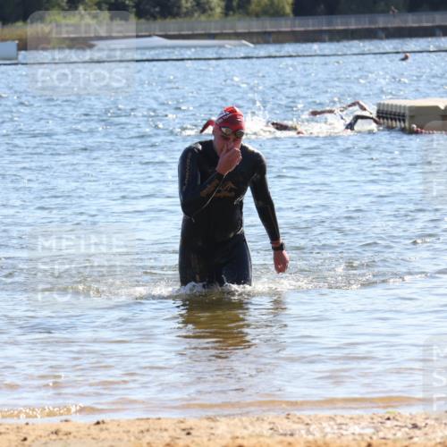 07.09.2025 - 19. Norderstedt Triathlon Luisa Fischer http://msf.ph/oto/8752359 07.09.2025 15:33:32 Schwimmen 1080 meine-sportfotos.de