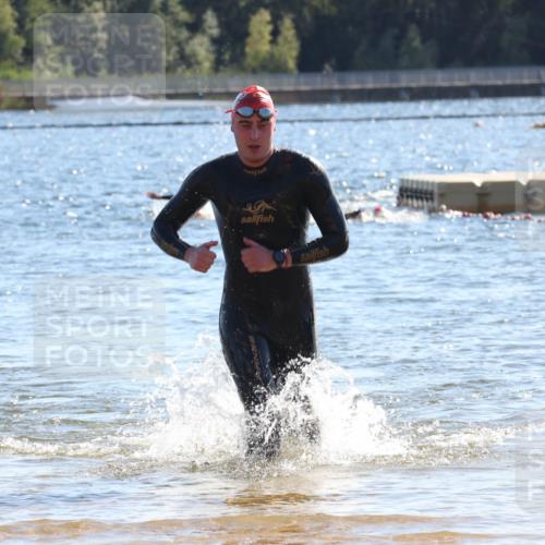 07.09.2025 - 19. Norderstedt Triathlon Luisa Fischer http://msf.ph/oto/8752369 07.09.2025 15:33:34 Schwimmen 1080 meine-sportfotos.de