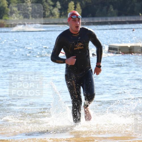 07.09.2025 - 19. Norderstedt Triathlon Luisa Fischer http://msf.ph/oto/8752378 07.09.2025 15:33:35 Schwimmen 503, 1080 meine-sportfotos.de