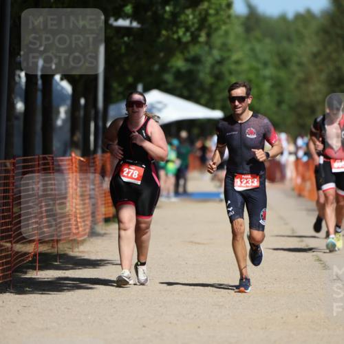 07.09.2025 - 19. Norderstedt Triathlon Michael Strokosch http://msf.ph/oto/8752382 07.09.2025 12:46:17 Laufen 278, 695, 1233 meine-sportfotos.de