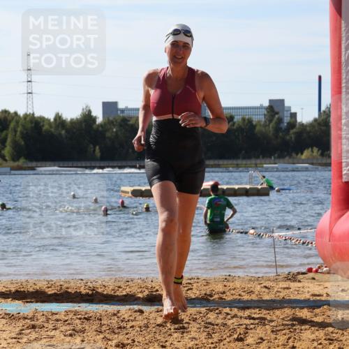 07.09.2025 - 19. Norderstedt Triathlon Luisa Fischer http://msf.ph/oto/8752384 07.09.2025 11:22:35 Schwimmen 146, 234, 1319 meine-sportfotos.de