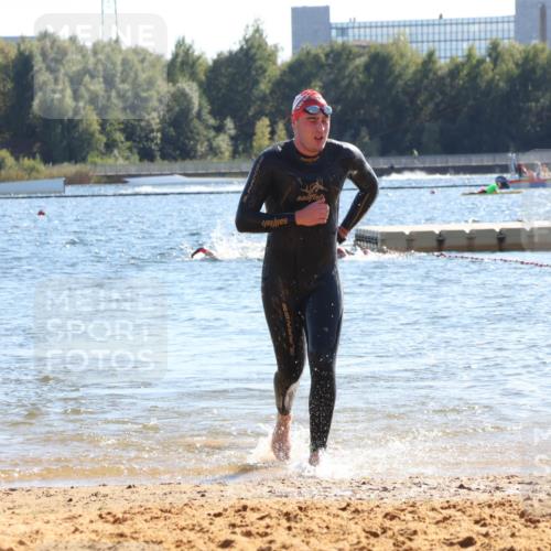 07.09.2025 - 19. Norderstedt Triathlon Luisa Fischer http://msf.ph/oto/8752390 07.09.2025 15:33:36 Schwimmen 503, 1080 meine-sportfotos.de