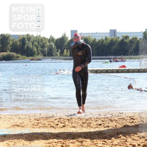07.09.2025 - 19. Norderstedt Triathlon Luisa Fischer http://msf.ph/oto/8752397 07.09.2025 15:33:37 Schwimmen 503 meine-sportfotos.de