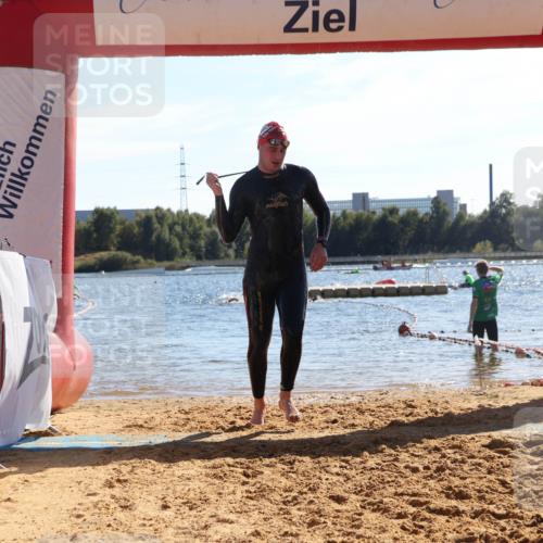 07.09.2025 - 19. Norderstedt Triathlon Luisa Fischer http://msf.ph/oto/8752419 07.09.2025 15:33:40 Schwimmen 503 meine-sportfotos.de