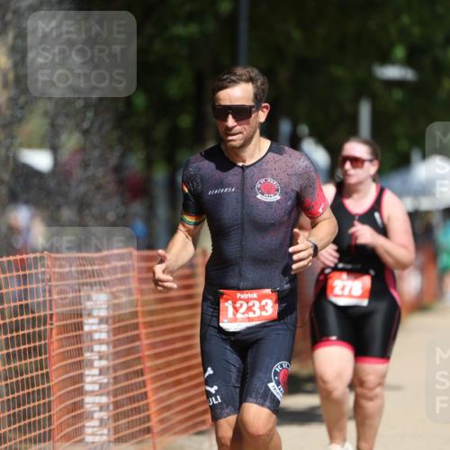 07.09.2025 - 19. Norderstedt Triathlon Michael Strokosch http://msf.ph/oto/8752443 07.09.2025 12:46:20 Laufen 278, 695, 728, 1233 meine-sportfotos.de