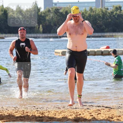 07.09.2025 - 19. Norderstedt Triathlon Luisa Fischer http://msf.ph/oto/8752456 07.09.2025 11:23:07 Schwimmen 703, 857, 859 meine-sportfotos.de