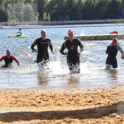 07.09.2025 - 19. Norderstedt Triathlon Luisa Fischer http://msf.ph/oto/8752471 07.09.2025 15:34:13 Schwimmen 1065, 1073, 1099 meine-sportfotos.de