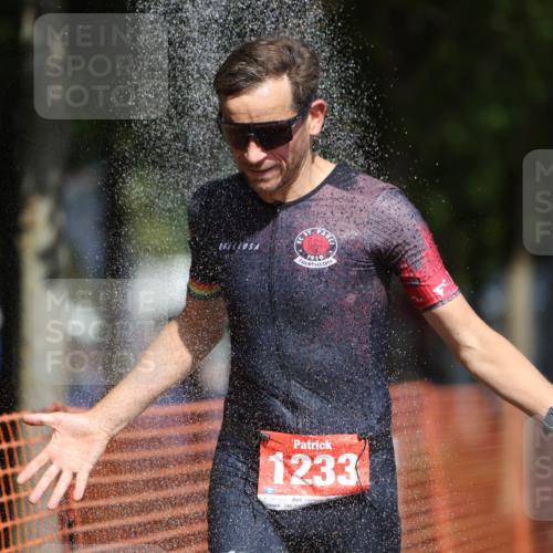 07.09.2025 - 19. Norderstedt Triathlon Michael Strokosch http://msf.ph/oto/8752487 07.09.2025 12:46:21 Laufen 278, 695, 728, 1233 meine-sportfotos.de