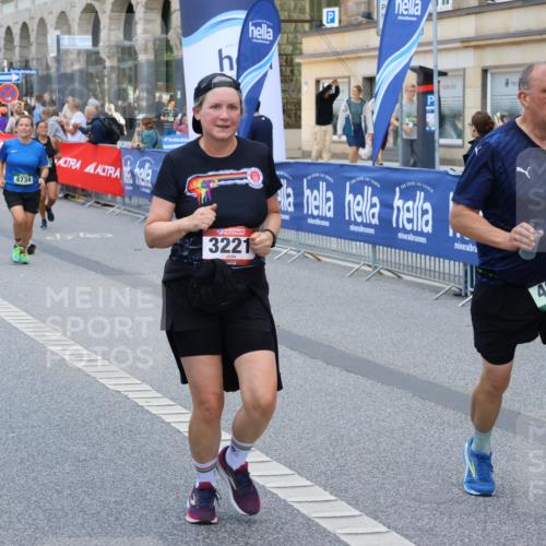 07.09.2025 - BARMER Alsterlauf Strokosch-Dieckow http://msf.ph/oto/8752508 07.09.2025 10:14:57 Ziel 2158, 2651, 2674, 2705, 2936, 3132, 3133, 3243, 3548, 3703, 3885, 3886, 4020, 4021, 4024, 4177, 4442, 4443, 4556, 4756, 4757, 4878, 4879, 5134, 5291, 5631, 5952, 6194 meine-sportfotos.de