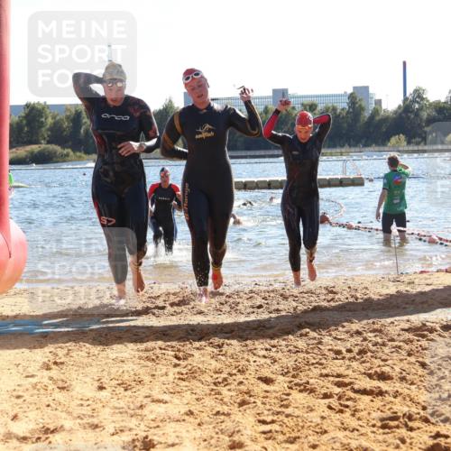 07.09.2025 - 19. Norderstedt Triathlon Luisa Fischer http://msf.ph/oto/8752516 07.09.2025 15:34:18 Schwimmen 1065, 1073, 1092, 1099, 1563 meine-sportfotos.de