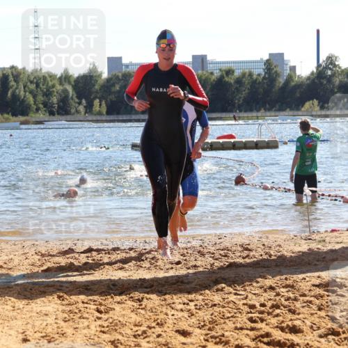 07.09.2025 - 19. Norderstedt Triathlon Luisa Fischer http://msf.ph/oto/8752551 07.09.2025 15:34:22 Schwimmen 1065, 1073, 1092, 1099, 1563 meine-sportfotos.de