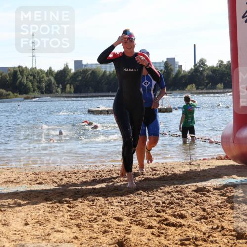 07.09.2025 - 19. Norderstedt Triathlon Luisa Fischer http://msf.ph/oto/8752559 07.09.2025 15:34:23 Schwimmen 1065, 1073, 1092, 1099, 1563 meine-sportfotos.de