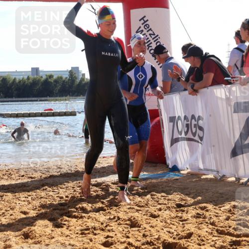 07.09.2025 - 19. Norderstedt Triathlon Luisa Fischer http://msf.ph/oto/8752570 07.09.2025 15:34:24 Schwimmen 1065, 1073, 1092, 1099, 1563 meine-sportfotos.de