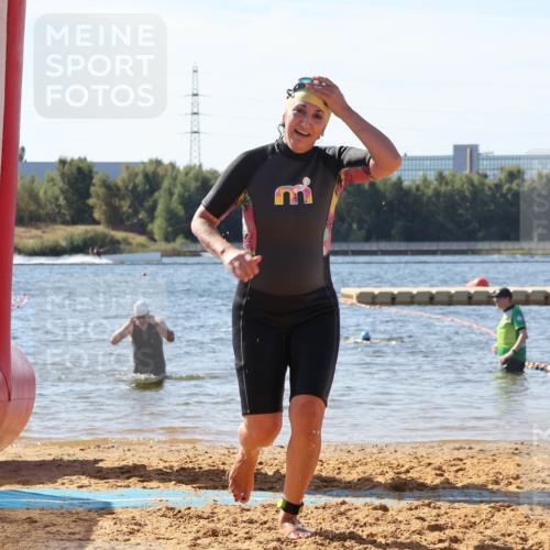 07.09.2025 - 19. Norderstedt Triathlon Luisa Fischer http://msf.ph/oto/8752615 07.09.2025 11:23:36 Schwimmen 1380 meine-sportfotos.de