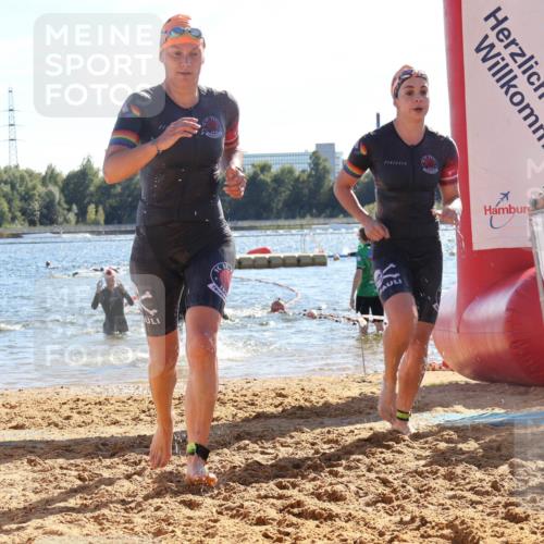07.09.2025 - 19. Norderstedt Triathlon Luisa Fischer http://msf.ph/oto/8752624 07.09.2025 15:34:32 Schwimmen 1051, 1054, 1069, 1092, 1563 meine-sportfotos.de