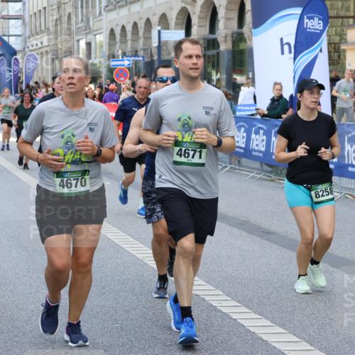 07.09.2025 - BARMER Alsterlauf Strokosch-Dieckow http://msf.ph/oto/8752628 07.09.2025 10:14:54 Ziel 2158, 2651, 2674, 2705, 2936, 3132, 3133, 3243, 3548, 3722, 3885, 3886, 4020, 4021, 4024, 4177, 4520, 4556, 4756, 4757, 4878, 4879, 5134, 5270, 5271, 5291, 5631, 6194, 8413 meine-sportfotos.de
