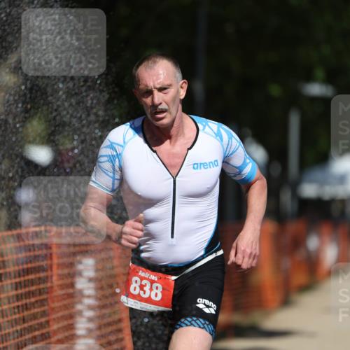 07.09.2025 - 19. Norderstedt Triathlon Michael Strokosch http://msf.ph/oto/8752638 07.09.2025 12:46:33 Laufen 697, 838 meine-sportfotos.de