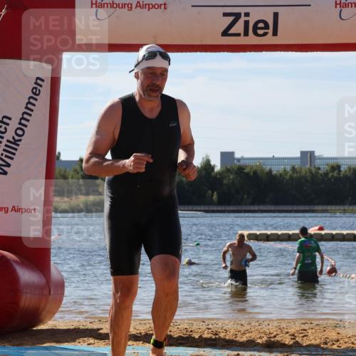 07.09.2025 - 19. Norderstedt Triathlon Luisa Fischer http://msf.ph/oto/8752656 07.09.2025 11:23:51 Schwimmen 800 meine-sportfotos.de