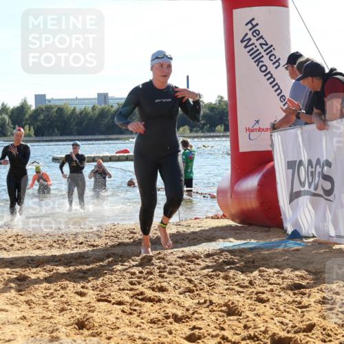 07.09.2025 - 19. Norderstedt Triathlon Luisa Fischer http://msf.ph/oto/8752661 07.09.2025 15:34:37 Schwimmen 1051, 1054, 1064, 1069, 1105 meine-sportfotos.de
