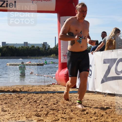 07.09.2025 - 19. Norderstedt Triathlon Luisa Fischer http://msf.ph/oto/8752702 07.09.2025 11:24:02 Schwimmen 800, 823 meine-sportfotos.de