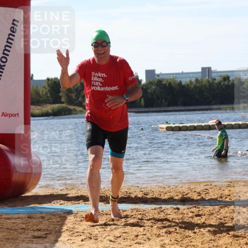07.09.2025 - 19. Norderstedt Triathlon Luisa Fischer http://msf.ph/oto/8752794 07.09.2025 11:24:49 Schwimmen 830 meine-sportfotos.de