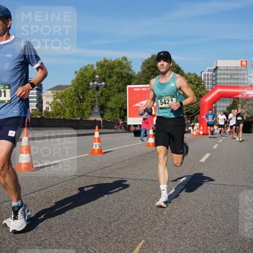 07.09.2025 - BARMER Alsterlauf Yannick Fuchs http://msf.ph/oto/8752798 07.09.2025 09:36:31 Laufen 2191, 5421 meine-sportfotos.de