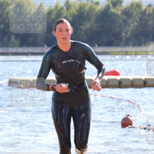 07.09.2025 - 19. Norderstedt Triathlon Luisa Fischer http://msf.ph/oto/8752805 07.09.2025 15:35:26 Schwimmen 1043, 1056, 1068, 1085 meine-sportfotos.de