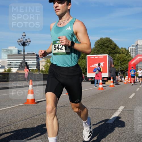 07.09.2025 - BARMER Alsterlauf Yannick Fuchs http://msf.ph/oto/8752827 07.09.2025 09:36:32 Laufen 542 meine-sportfotos.de