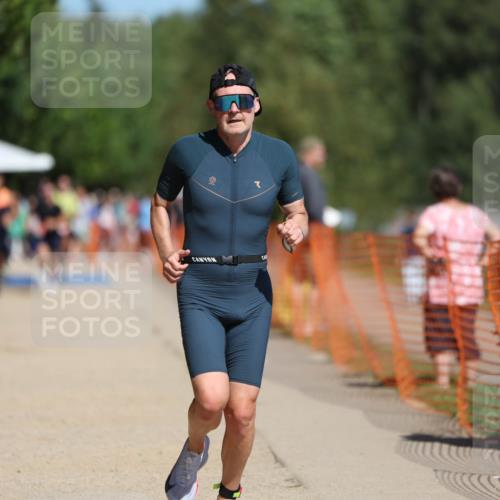 07.09.2025 - 19. Norderstedt Triathlon Michael Strokosch http://msf.ph/oto/8752830 07.09.2025 12:46:44 Laufen 251, 697, 788 meine-sportfotos.de