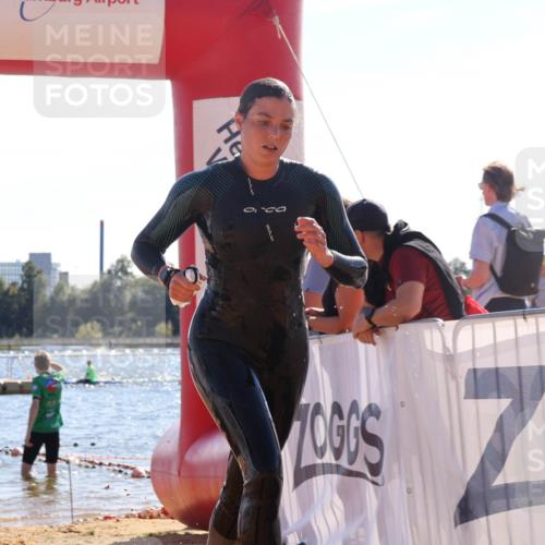 07.09.2025 - 19. Norderstedt Triathlon Luisa Fischer http://msf.ph/oto/8752835 07.09.2025 15:35:29 Schwimmen 1043, 1056, 1068, 1085 meine-sportfotos.de