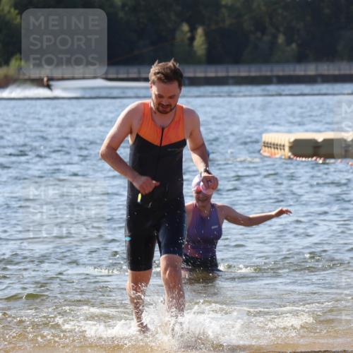 07.09.2025 - 19. Norderstedt Triathlon Luisa Fischer http://msf.ph/oto/8752842 07.09.2025 11:26:07 Schwimmen 162 meine-sportfotos.de
